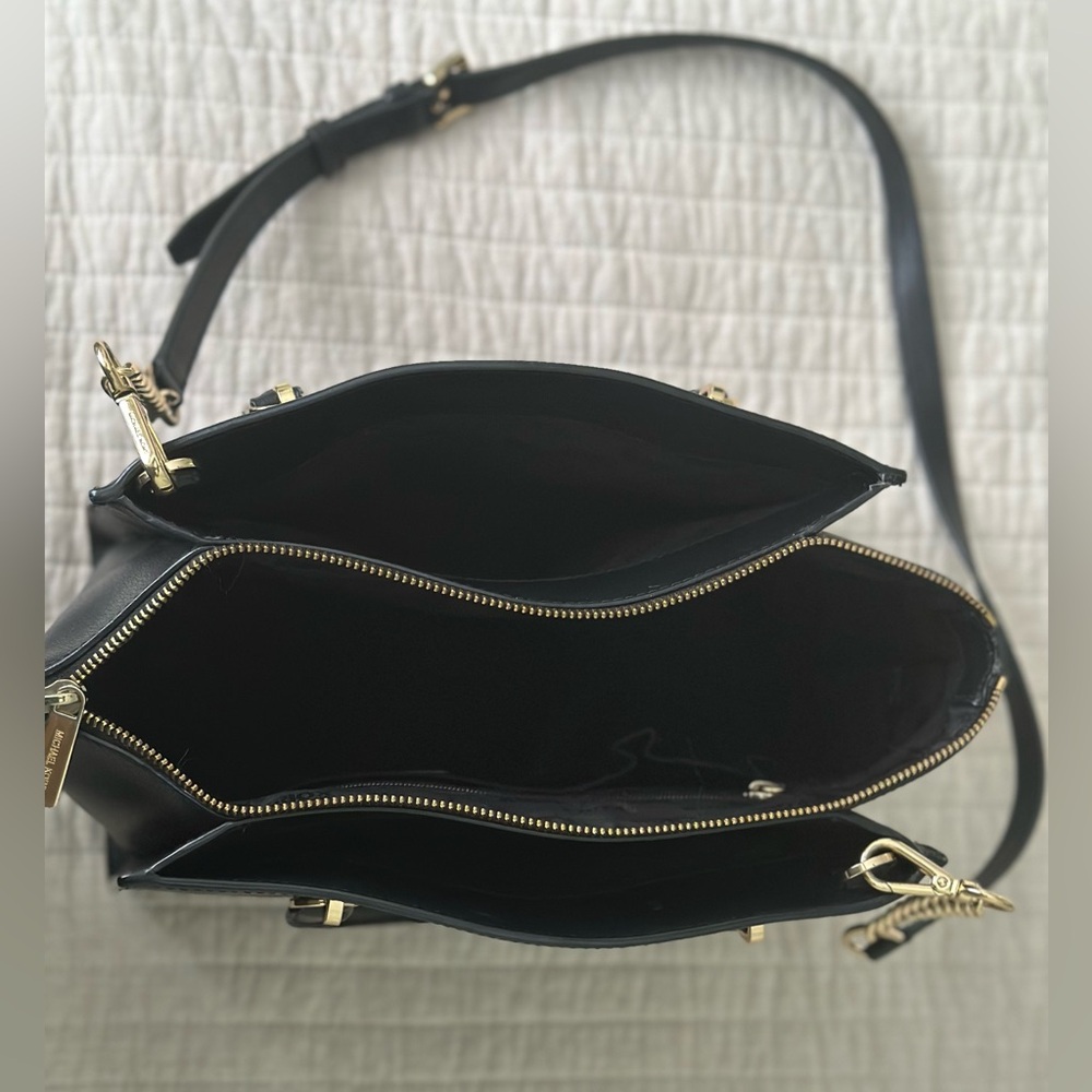 Michael Kors Large Ellis Leather Satchel - Picture 4 of 11